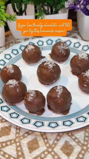 Homemade Coconut Bounty Chocolate Recipe | Easy No-Bake Bounty Bars# #chocolatebark#shorts