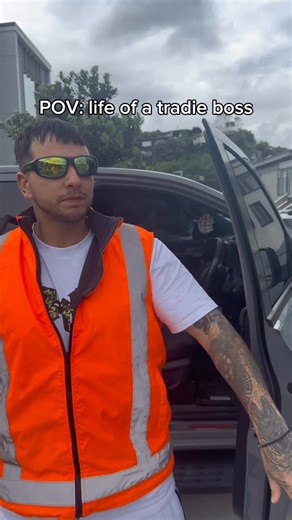 Kosmos on Instagram: "Everyone aligned. Everything in one place. 🎯 Manage your team with one app—Connecteam. #ad"