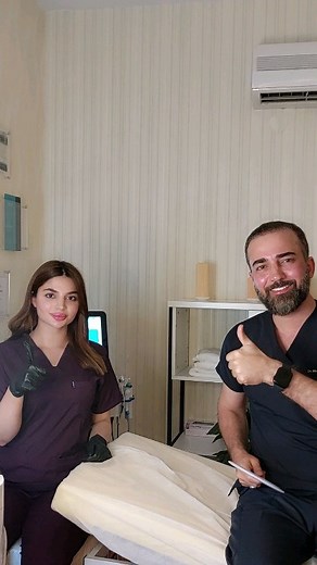 🛑 كوردى | عربي |English | Türkçe -------------------------------- ✅ پاکردنەوەی پێست بە قولی بە ئامێری ھایدرافیشیل. ✅ التنظيف العميق للبشرة بجهاز هايدرافيشيل. ✅ Hydrafacial ile yüz temizlemesi. ✅ Deep cleansing of the skin with a hydrafacial. ---------------------------------------------- 🎯الغرض : معالجة بعض مشاكل البشرة وتنعيم ملمس البشرة وتفتيحها. ⏰الوقت : ٤٥ دقيقة 😊 الالم : غير مؤلمة 👏التقنية : جهاز هايدرافيشيل 😴النتيجة : مباشرة بعد الجلسة. ------------------------------------------------