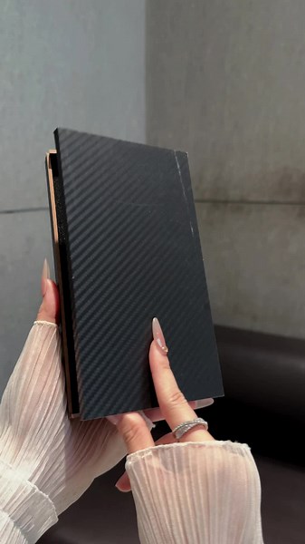 Casing HP dengan Stand 360° — Review Ringkas