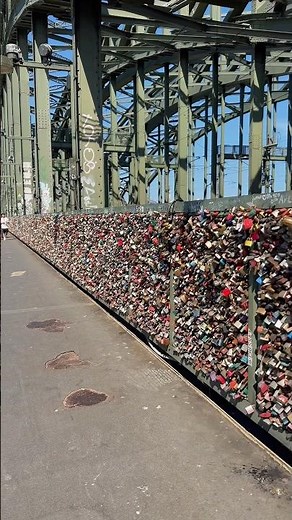 Amazing Köln Love Locks Bridge ❤️ Iconic Romantic Spot in Germany