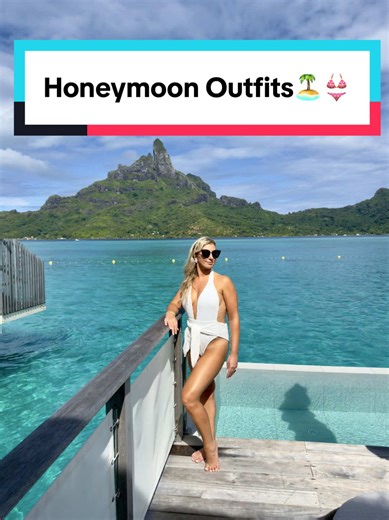 Outfits in the French Polynesia 🌺 Me: planned what I was wearing for weeks 🛍️ Him: Gave me more room to pack my clothes in his suitcase 🧳 . . . . . . #frenchpolynésia #borabora #honeymoon #bride #vacation