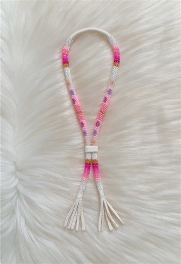 custom mirror piece 🌸 #nativetiktok #indigenoustiktok #smallbusinessowner #supportsmallbusiness #beadedjewelry