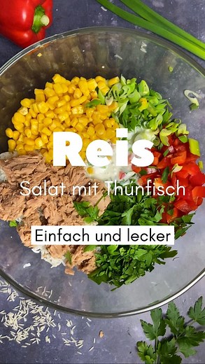 Reis Salat mit Thunfisch 🍙🥗 @fitaliancook Schnell einfach und richtig lecker 😁 vllt etwas für die nächste Grillparty? . 🔥 Folge @fitaliancook für mehr leckere Rezepte 🙌 - 📖 Rezept 4-6 Portionen 🥗 200g ungekochter Basmati Reis (ca. 500g gekocht) 🥗 1 Bund Frühlingszwiebeln 🥗 150g Mais (Dose) 🥗 2 Paprika (rot) 🥗 3 EL frische Petersilie gehackt 🥗 1-2 Dosen Thunfisch (In eigenem Saft oder Öl) Dressing: 🥗 300g Natur Joghurt 🥗 1/2 bis 1 Bio Zitrone (Saft) 🥗 3 EL weißen Balsamico, 2 EL Ol