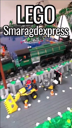 LEGO® 10194 Emerald Night Smaragdexpress #city #train #awesome