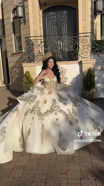 Stunning Golden Quinceañera Dresses for Your Special Day