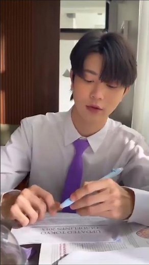 Phoon and his left-handed writing 🥺🤏🏻 #tonliewmtp #tonliewmethaphat #bevertonliew #bl #foureveryou2