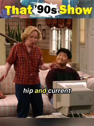 Kitty Forman thinks a computer mouse is a sewing pedal 😂 #that90sshow #that70sshow #sitcom #shorts