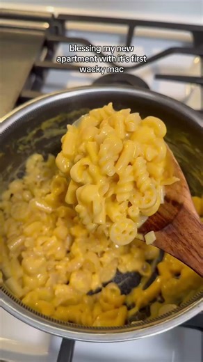Wacky Mac in my new apartment