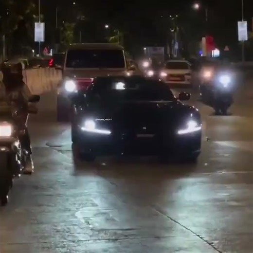 AURA FARMING 🥶 Shirtless Hardik Pandya spotted driving his new Ferrari after practice in Mumbai