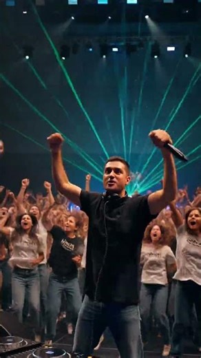 🔥 HUGE Bass Drop Hits Instantly = MASSIVE Crowd GOES FERAL in Slow-Mo! Insane Festival Energy 😱