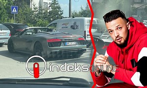 Azet me dosta, parkojnë veturat luksoze te Kafet e Vogla në Prishtinë!