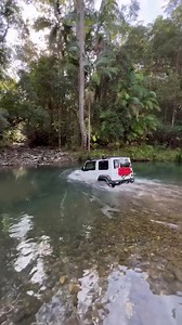 Cuando el único camino de regreso es por donde viniste 😬 Este Suzuki Jimny muestra que el tamaño no importa 😏 #suzuki #jimny #4x4 #jimnyoffroad | Latitud Pick Up