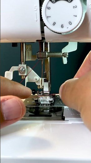 Sewing machine: the secret to automatic threading #sewing #diy