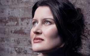 Interview with Singer-Songwriter Paula Cole﻿
