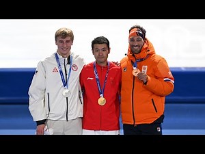 Jordan Stolz receives 1500m silver medal in Milan