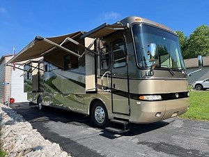 2006 Monaco Diplomat 40PDQ Class A Diesel Motorhome Walk-Around Video