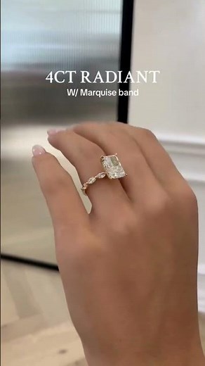 4 Carat Radiant Diamond Ring 💍✨ Featuring a brilliant radiant cut center stone paired