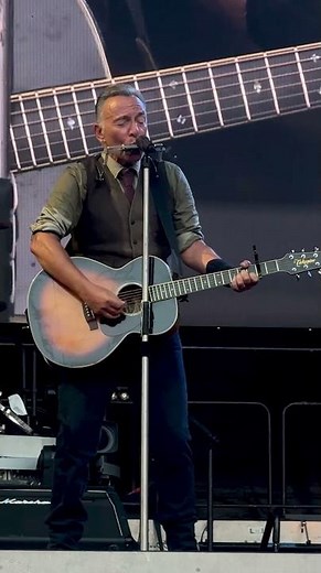 Bruce Springsteen & The E Street Band - House of 1000 Guitars - Frankfurt - June 18th, 2025