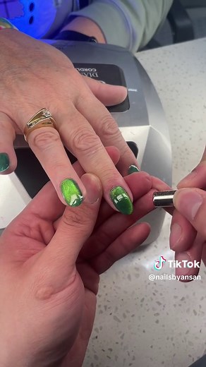 Stunning Green Cat Eye Nails Tutorial
