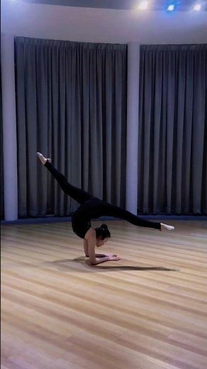 Gymnastics Open, gymnastics girls stretching | gymnastics girls | gymnastics girls challenge