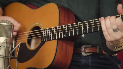 Yamaha FG Red Label FG5