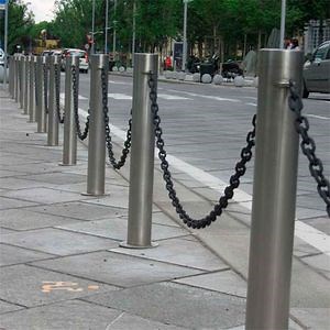 [Hot Item] Highway Stainless Steel Traffic Barrier Sidewalk Parking Lot Chain Bollard Post Supplier