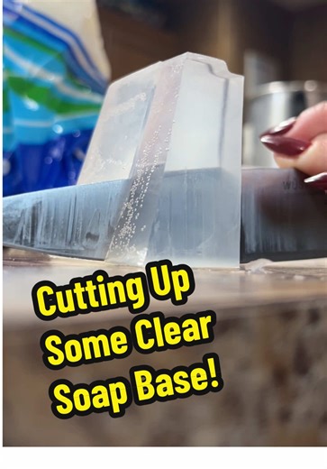 And now your moment of zen: cutting up some clear soap base to prep for upcoming luffa soaps! Stay tuned! #soapmaking #satisfying #crafts #luffa #diy