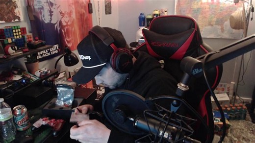 Quick couple games before bed 😈