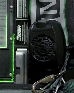 Every second counts. G1 iTIC technology is powered by the G1's single integrated power source, so you don't have to check multiple batteries before you go. | MSA Fire