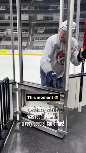 Good guy Steven Lorentz! 🥹❤️•••(🎥: Florida Panthers) | Jay On SC
