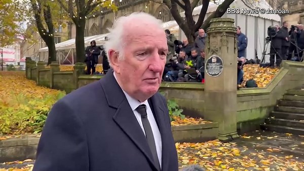 Alex Stepney pays tribute to his friend Sir Bobby Charlton at memorial service
