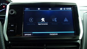 Comment installer CarPlay dans ma Peugeot 208 ?