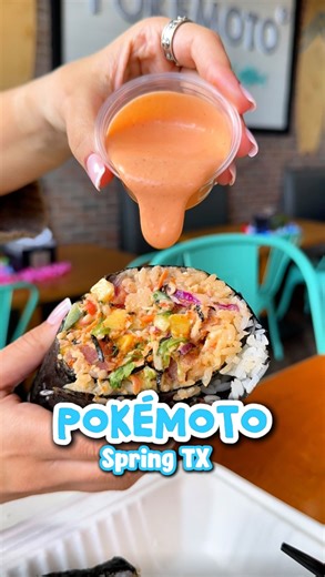 @pokemotospringtx serves up entirely customizable Hawaiian poké bowls, burritos and salads ☺️ The hardest part is deciding between their whole lineup of fresh ingredients & toppings, and sauces! They’re now sourcing their seafood from a local vendor for the freshest, quality cuts of fish 🧡 📌 Pokémoto: 2174 Spring Stuebner Rd Space 320, Spring, TX 77389 ✨In-store only perks: 🍚 Loyalty Card: buy 5 bowls and your 6th bowl is FREE 🚑 15% off: military & first responders! Monday Special 🌺 🐟 FREE