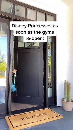 #disneyprincesses leaving the castle for the #gym for the 1st since quarantine! #SelfCareRoutine #disney #disneyprincesscosplay #characterselect