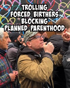 Comedian Infuriates Anti-Abortion Protestors | Walter Masterson