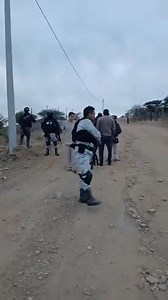 Se desata un caos tras cateo de finca en el rancho Aranjuez, aseguran pertenencias y detienen a jóvenes presuntos ligados en la desaparición de dos hombres en Parral 😵‍💫 | Chihuahua al Día Noticias
