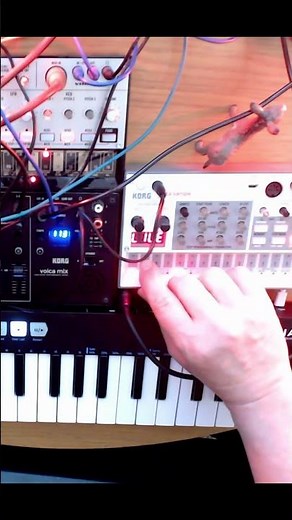 Binding the Volca Jam together using the Sample 2