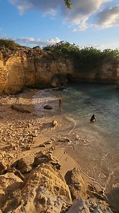 Punete de piedra de Cabo Rojo, Puerto Rico. Un lugar hermoso para visitar. #fblifestyle | Turisteando en Puerto Rico