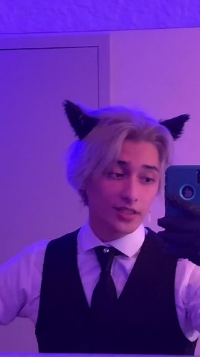 tag anyone who’s a #bottoms ￼