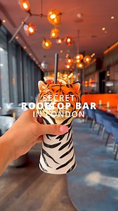 This is London’s best-kept-secret skyline bar 🌇⁠ ⁠ Spice up your weekend plans with quirky cocktails at this London rooftop bar. Enjoy unmatched views of the city’s iconic landmarks, including The Shard and the Tower of London.⁠ designmynight | london rooftop bar | rooftop bar | summer cocktails | london drinks | summer in london | things to do in london | london landmarks | DesignMyNight.com