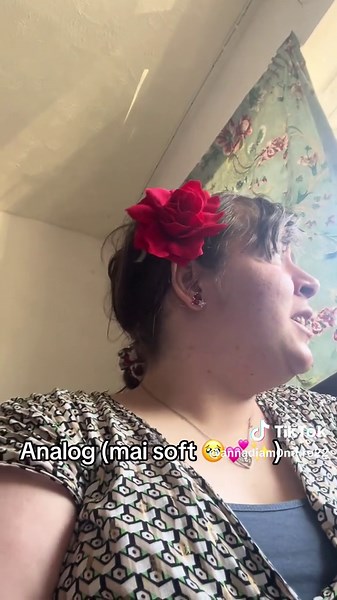 Romanian Girl Sings