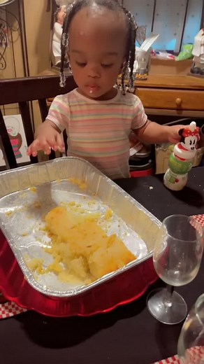 Real definition of cornbread fed 😂😂🤣🤣🤣 #fyp #achondroplasia #littlepeople #princess #arij