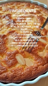Clafoutis aux Pommes et aux Amandes Ce clafoutis aux pommes et aux amandes est un dessert classique qui ravira vos papilles. La douceur des pommes combinée à la texture moelleuse du clafoutis en fait un régal à partager en famille ou entre amis. Ingrédients : - 500 g de pommes (type Canada grise) - 20 g de beurre - 120 g de sucre (25 g 95 g) - 50 ml de calvados (ou de rhum) - 3 œufs - 100 g de farine - 1 sachet de levure chimique - 50 g de Maïzena ® - 200 g de crème liquide - 60 g d’amandes effi