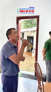 DÀN KARAOKE TIÊU CHUẨN B12PRO – MÓN QUÀ SUM HỌP CUỐI NĂM CỦA CHỊ NGA (THÁI NGUYÊN) Chị Nga quê ở Thái Nguyên, hiện đang làm việc tại Malaysia. Khi hoàn thiện ngôi nhà mới, điều chị quan tâm nhất là có một bộ dàn đủ chỉn chu để những lúc gia đình sum họp, hát hò cuối năm được trọn vẹn hơn. Vì ở xa, chị nhờ anh Cảnh nhận hộ và đồng thời yêu cầu quay video đầy đủ quá trình lắp đặt, test dàn để có thể nhìn thấy không khí gia đình quây quần – vơi bớt nỗi nhớ nhà nơi xứ người. Chị Nga đã theo dõi JK A