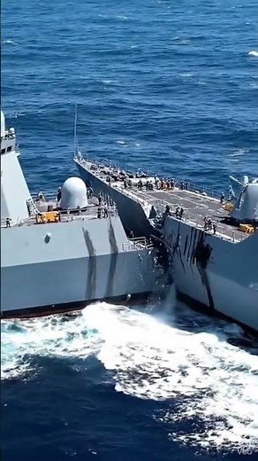 Military Warships Collide in Port During Maneuvering 🚢💥