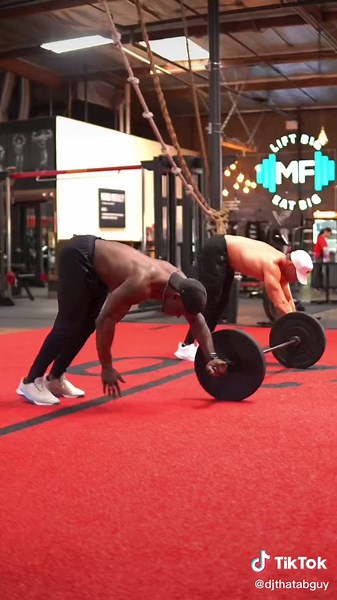 Train w/ me, link on page @scott_mathison_ #abs #workoutroutine #workout #djfitquick #fitness #fitnessroutine #gymlife #gym #partner #teamwork