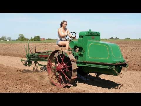 Top 7 Rare Antique Tractors You’ve Never Seen Before!