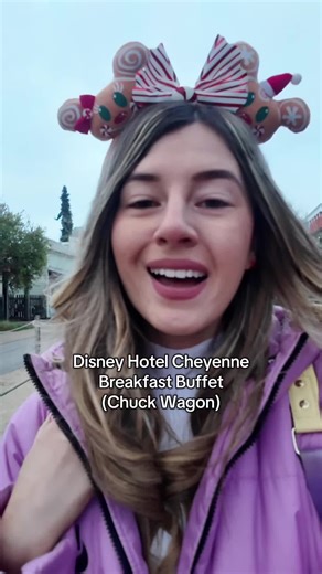If you’re staying at Disneyland Paris’s Hotel Cheyenne and you’re curious about the breakfast buffet, let me tell you everything you need to know! 🍳 The breakfast is located inside the Chuck Wagon. You can’t make reservations, you just show up. It was open from 7-11 when we went 🥯 We had the half board meal plan. Otherwise it’s around €25 per adult, which is very expensive 😬 They do all your classic breakfast faves, both hot and cold. All the Disney hotels pretty much serve the same breakfast