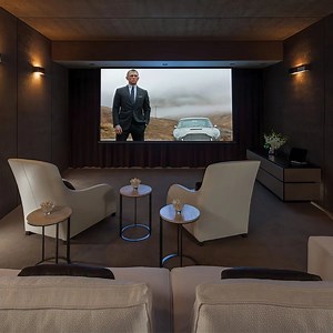 [Hot Item] Wide Viewing Angle Indoor LED Screen P1.25 Small Pitch LED Advertising Display